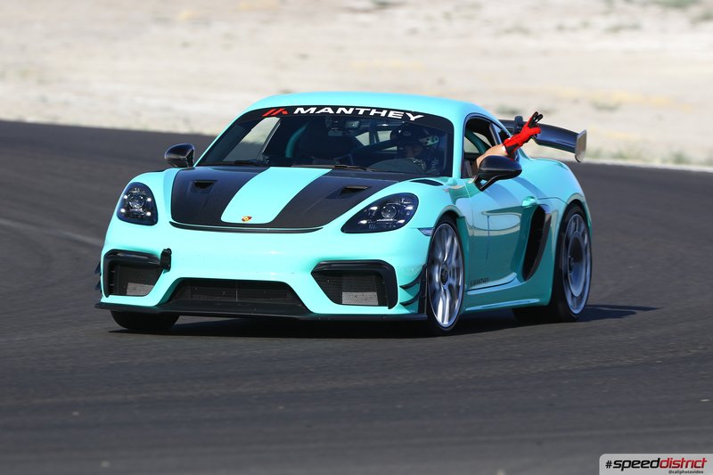 Porsche Cayman GT4 RS