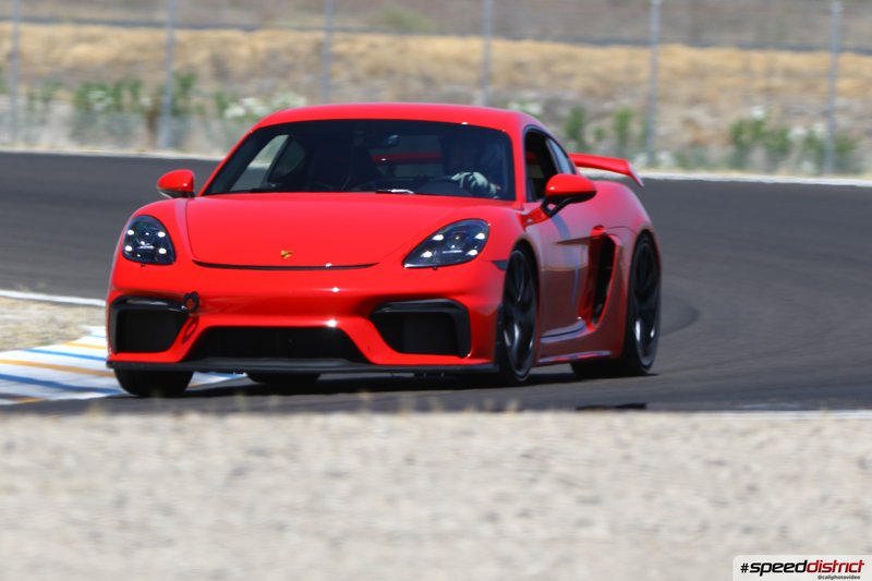 Porsche Cayman GT4