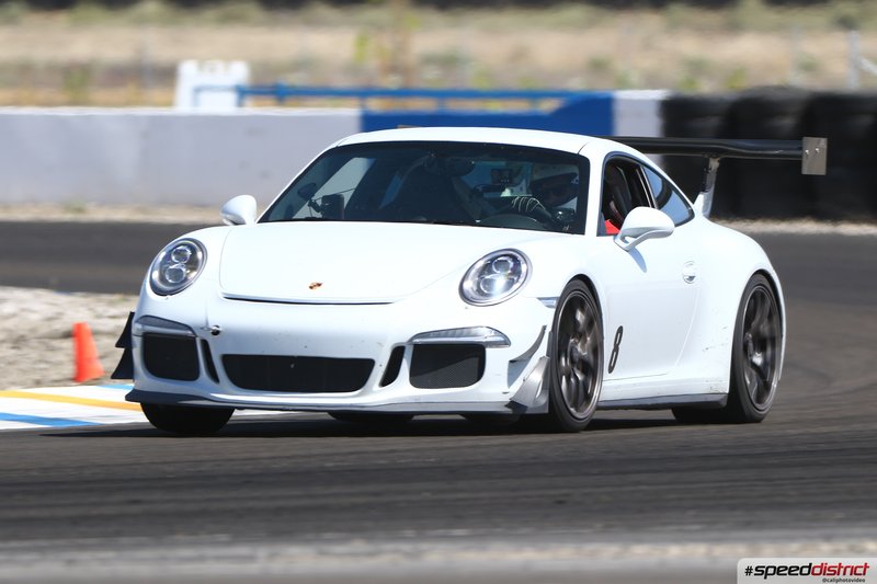 Porsche 911 GT3 RS white