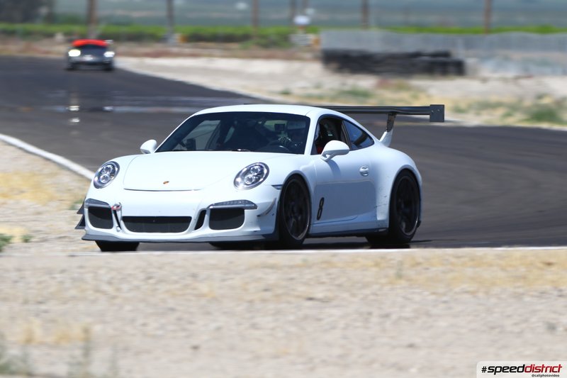 Porsche 911 GT3 RS white