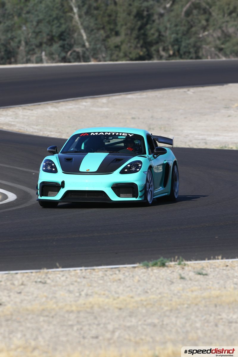 Porsche Cayman GT4 RS