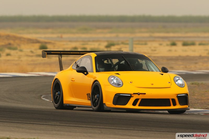 Porsche 911 GT3 Cup orange