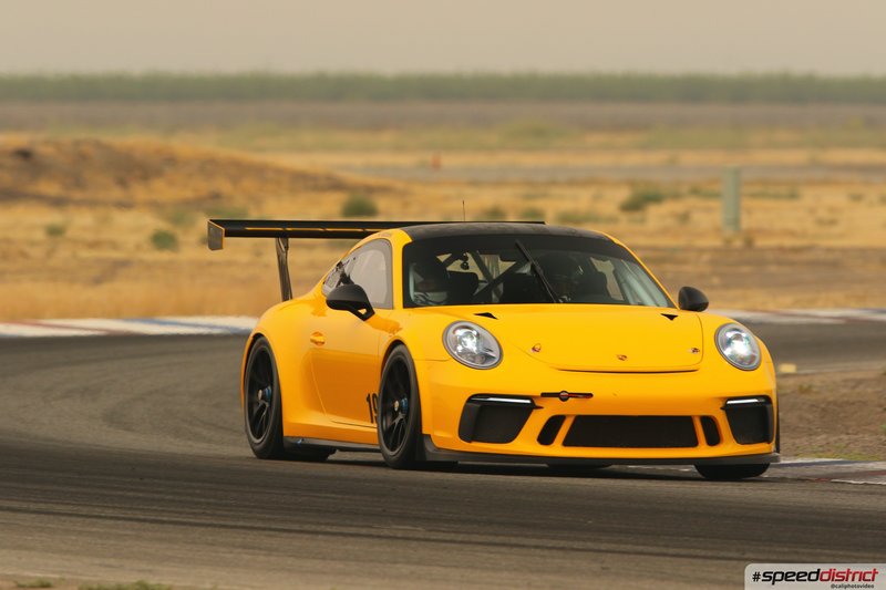 Porsche 911 GT3 Cup orange