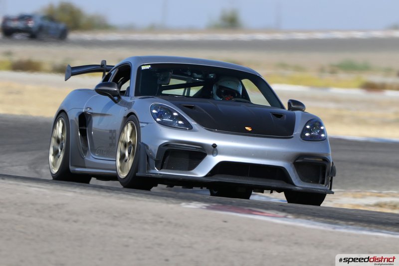 Porsche Cayman GT4