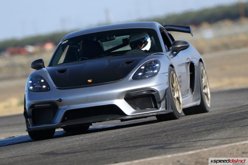 Porsche Cayman GT4