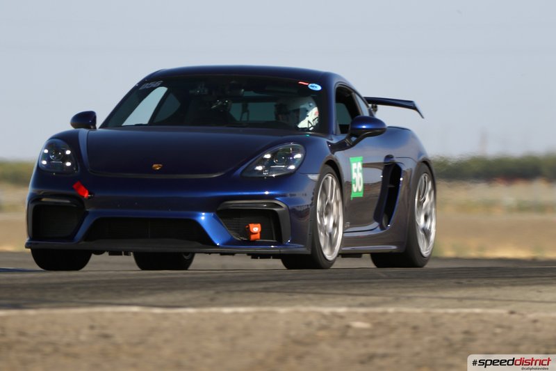 Porsche Cayman GT4