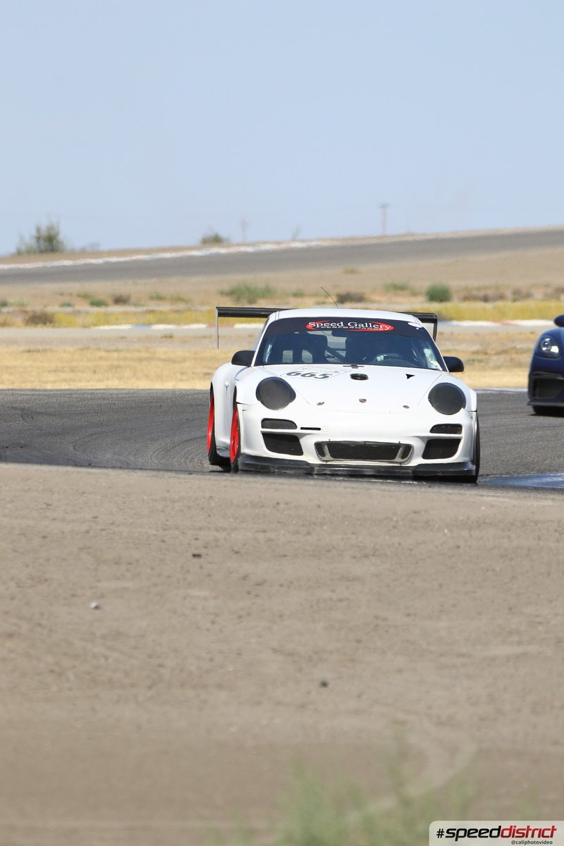 Porsche 911 GT3 Cup white