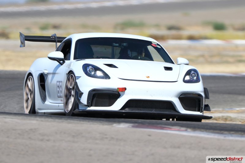 Porsche Cayman GT4