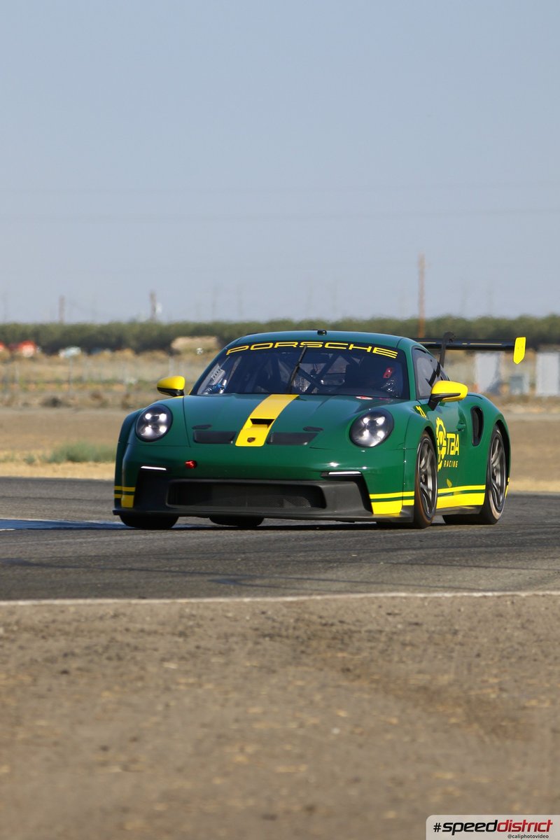 Porsche 911 GT3 RS green