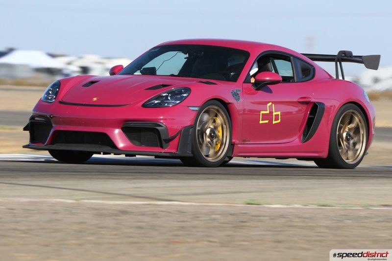 Porsche Cayman GT4 RS
