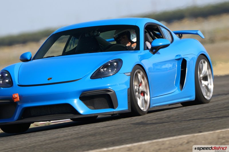 Porsche Cayman GT4
