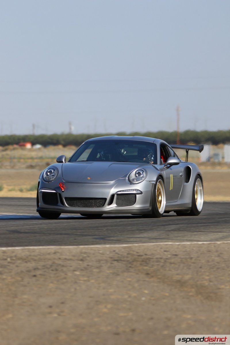 Porsche 911 GT3 RS silver