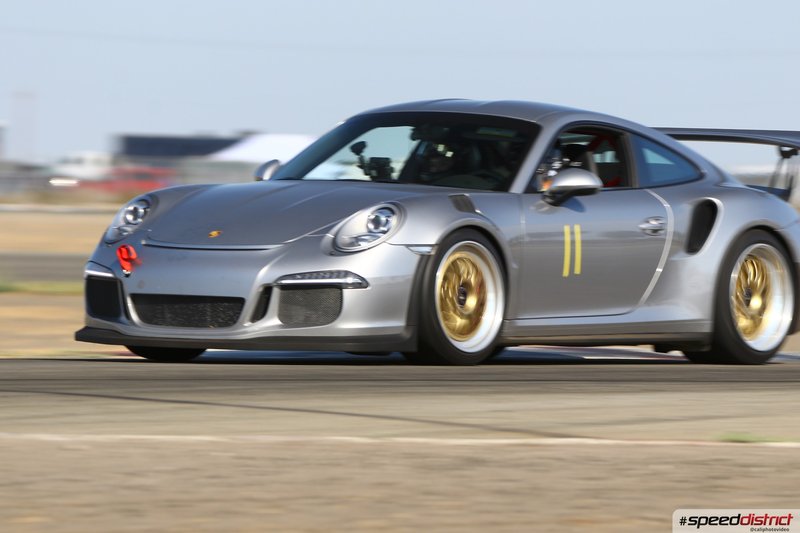 Porsche 911 GT3 RS silver