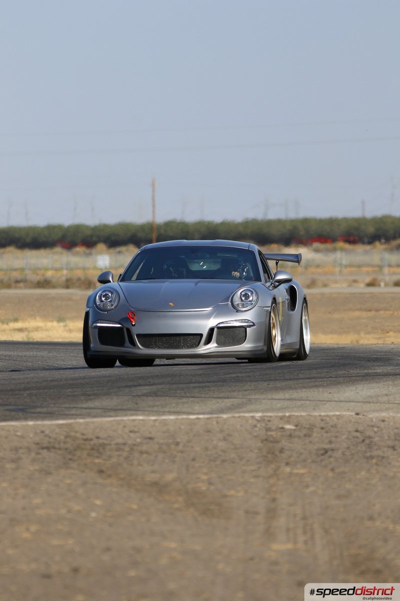 Porsche 911 GT3 RS silver