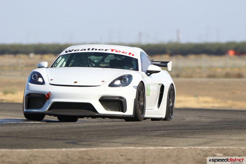 Porsche Cayman GT4