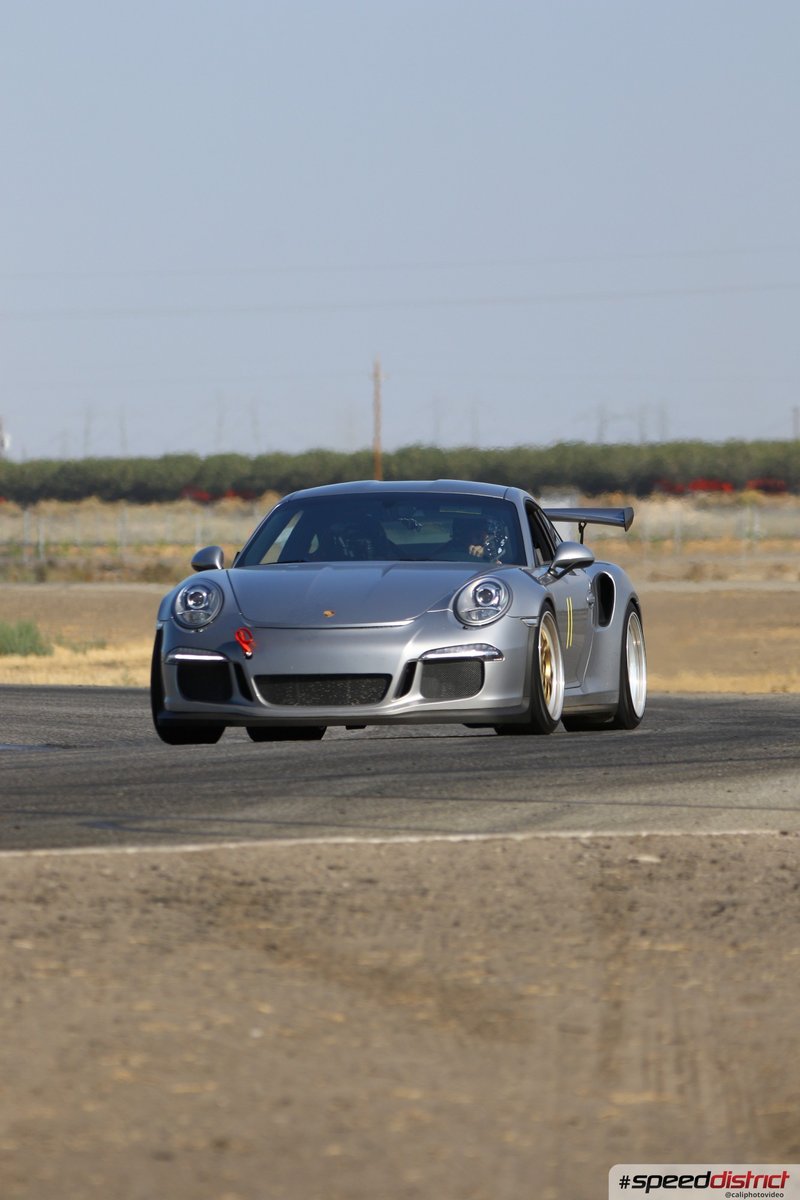 Porsche 911 GT3 RS silver