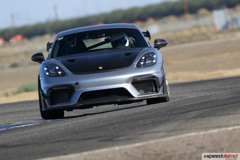 Porsche Cayman GT4