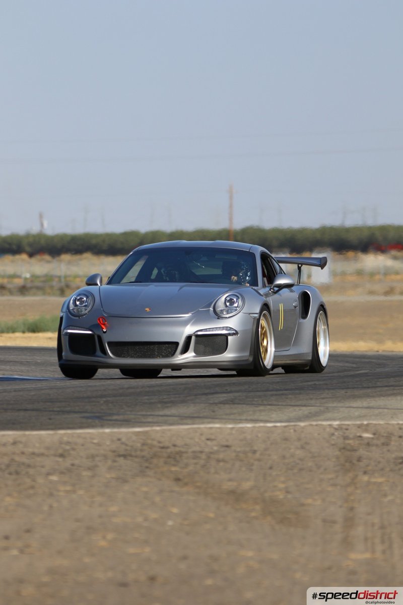 Porsche 911 GT3 RS silver