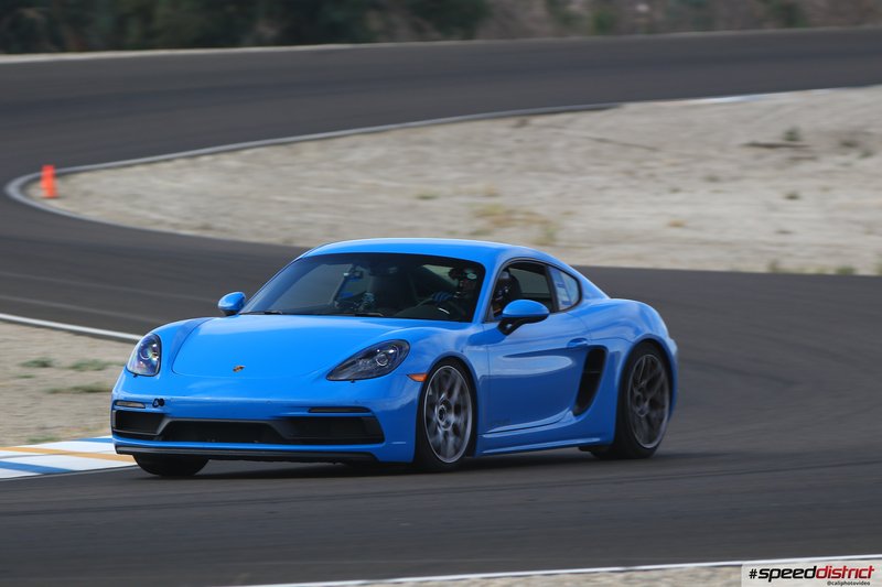 Porsche Cayman GT4