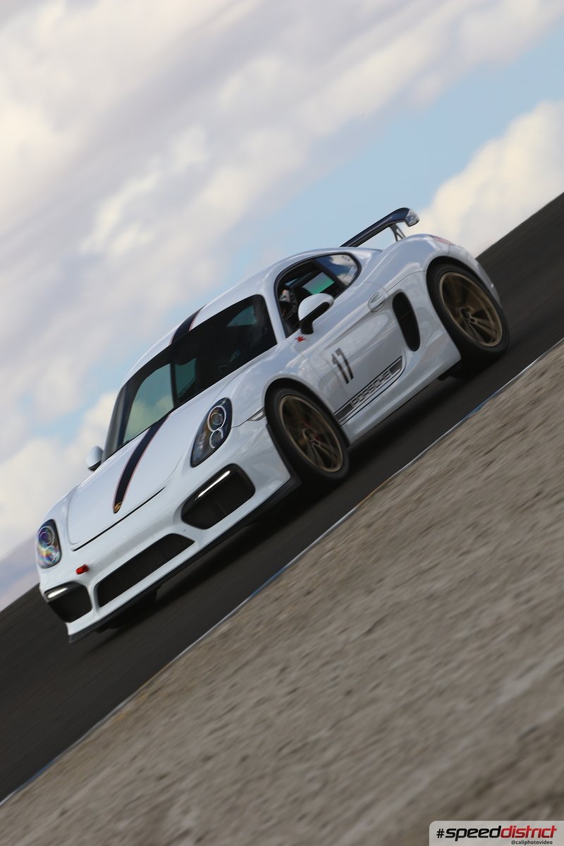 Porsche 911 GT3 RS white