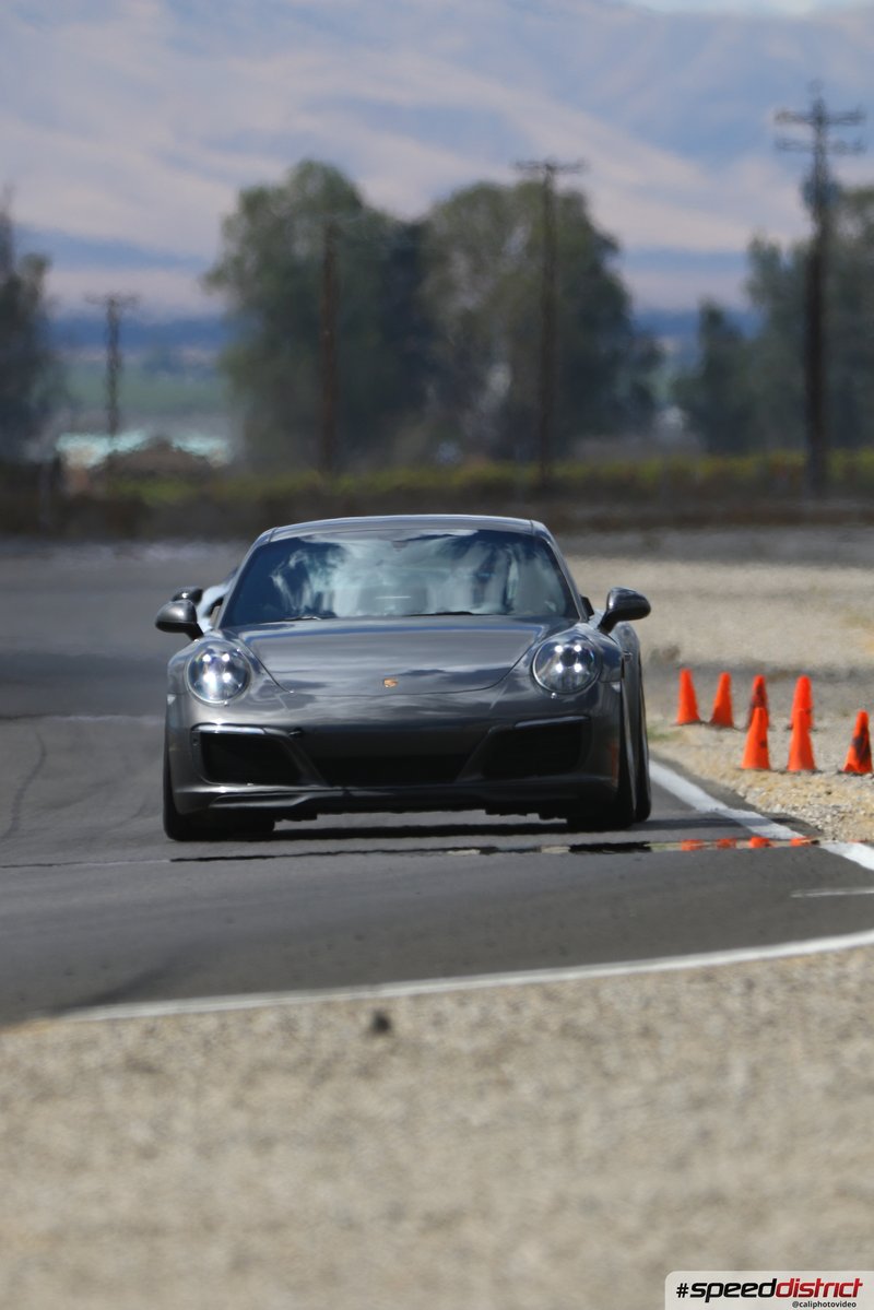 Porsche 911 GT3 gray