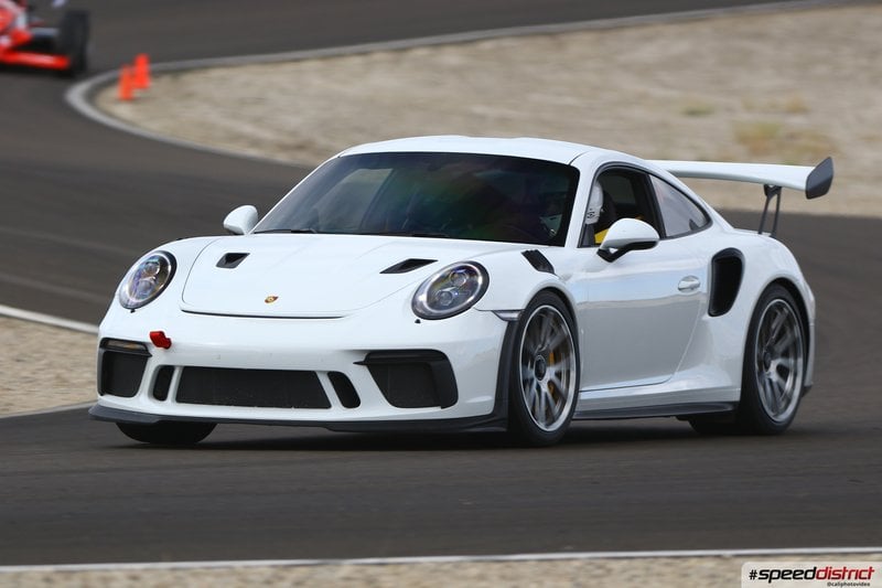 Porsche 911 GT3 RS white