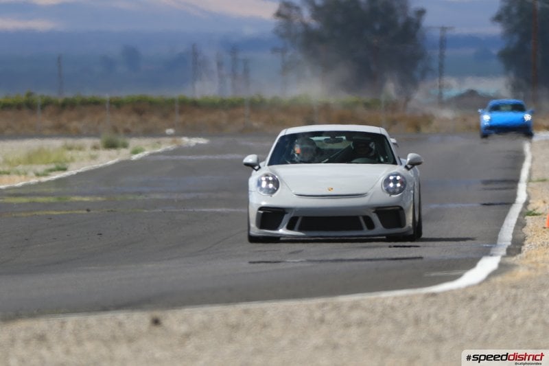 Porsche 911 GT3 chalk