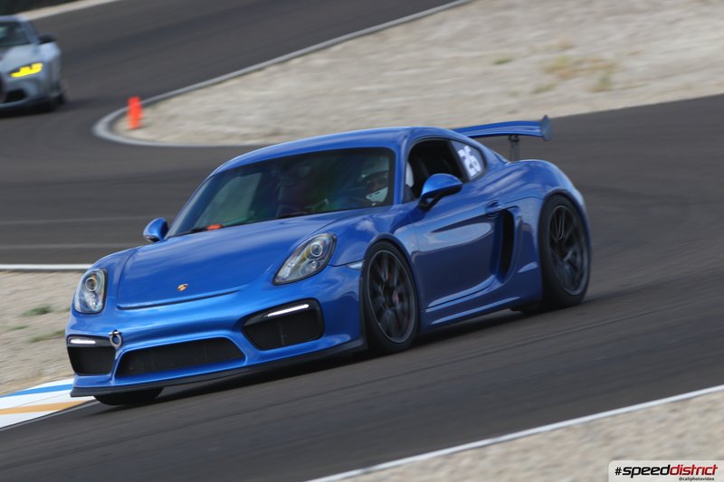 Porsche Cayman GT4