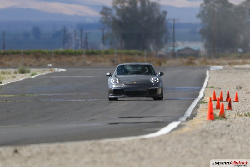 Porsche 911 GT3 gray