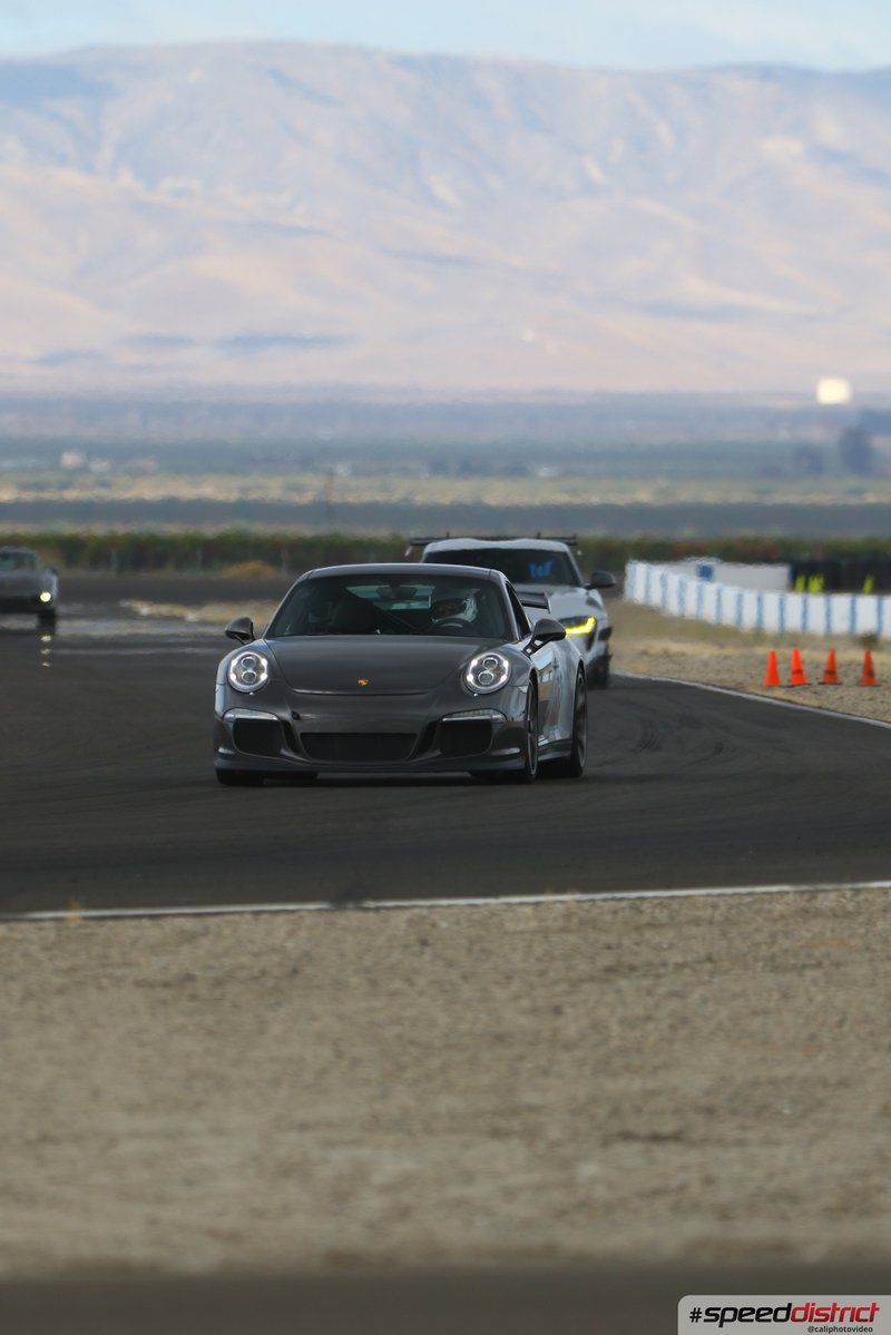 Porsche 911 GT3 gray