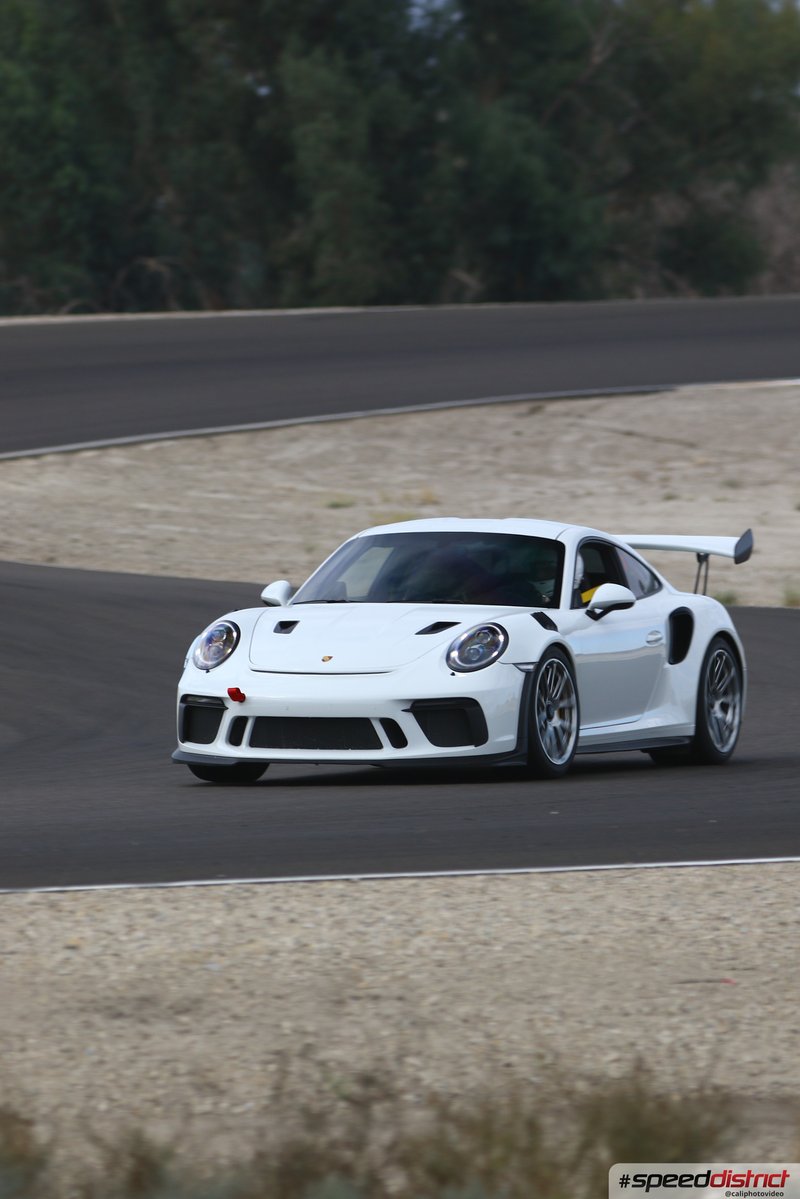 Porsche 911 GT3 RS white