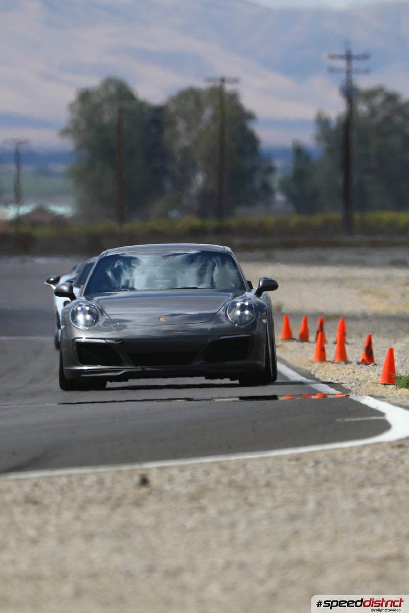 Porsche 911 GT3 gray