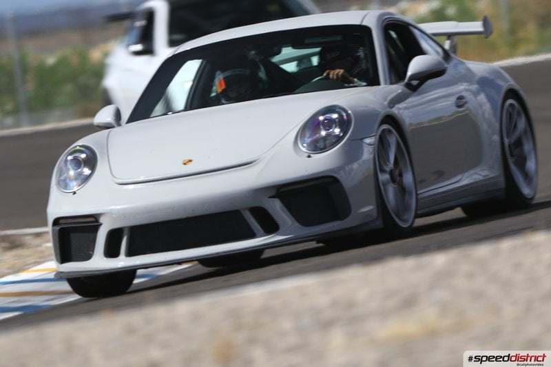 Porsche 911 GT3 chalk
