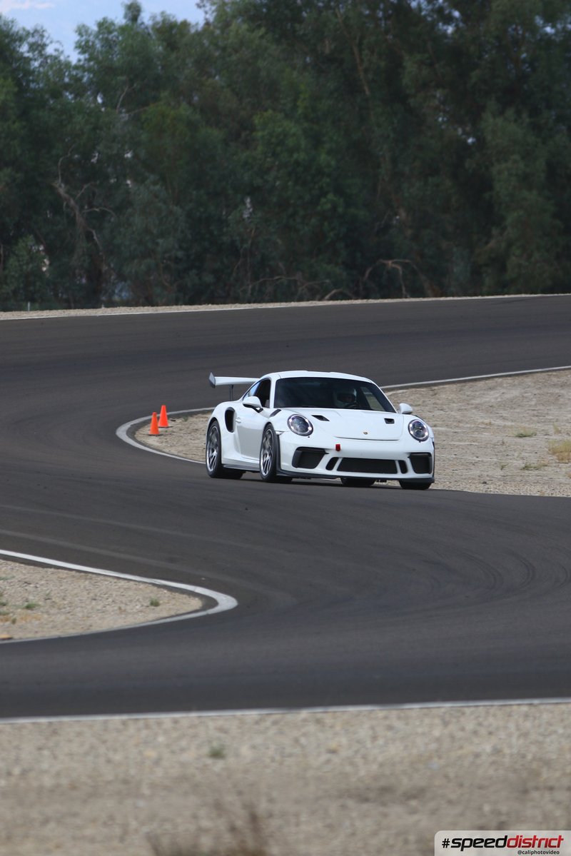 Porsche 911 GT3 RS white