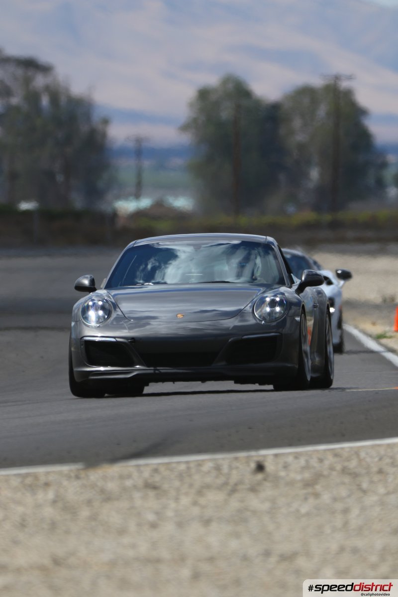 Porsche 911 GT3 gray