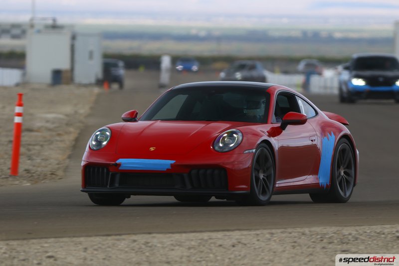 Porsche 911 GT3 RS red