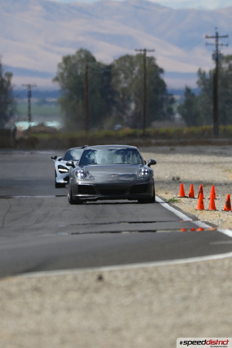 Porsche 911 GT3 gray