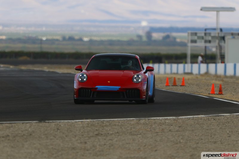 Porsche 911 GT3 RS red