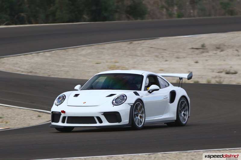 Porsche 911 GT3 RS white