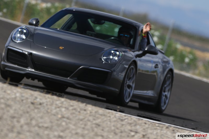 Porsche 911 GT3 gray