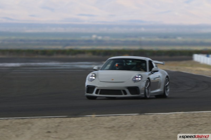 Porsche 911 GT3 chalk