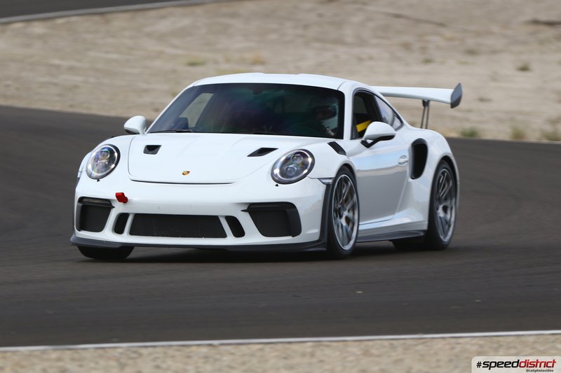 Porsche 911 GT3 RS white