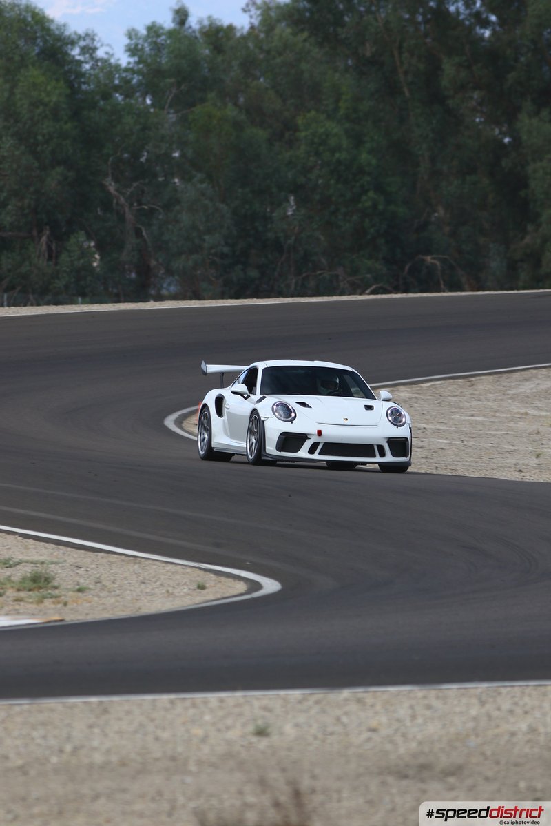 Porsche 911 GT3 RS white