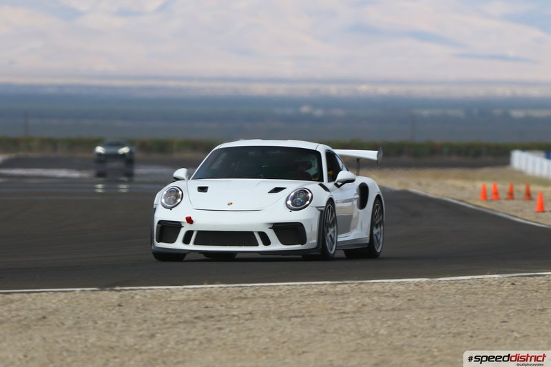 Porsche 911 GT3 RS white
