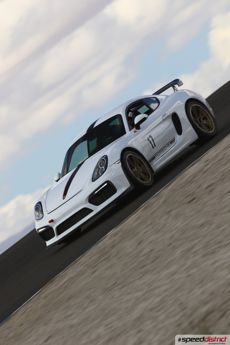 Porsche 911 GT3 RS white