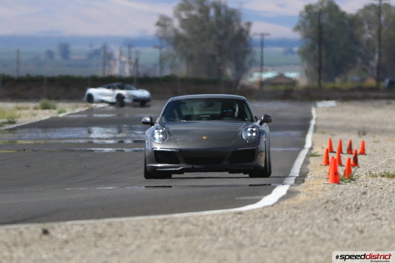 Porsche 911 GT3 gray