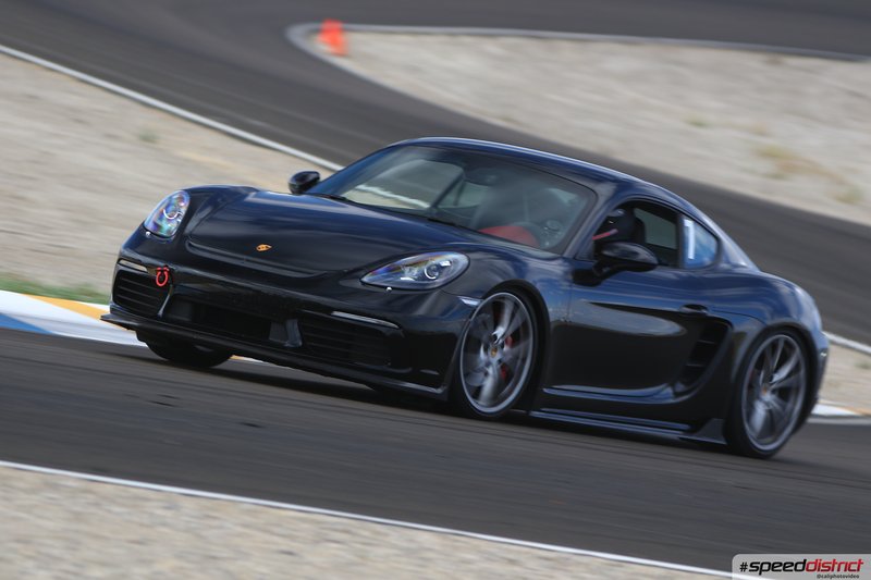 Porsche Cayman GT4
