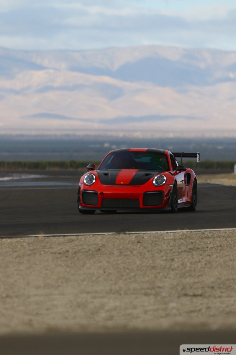 Porsche 911 GT2 RS
