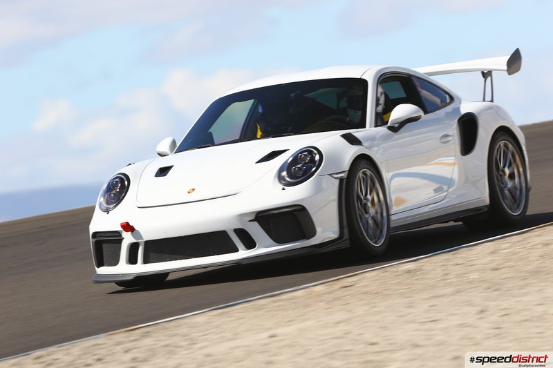 Porsche 911 GT3 RS white