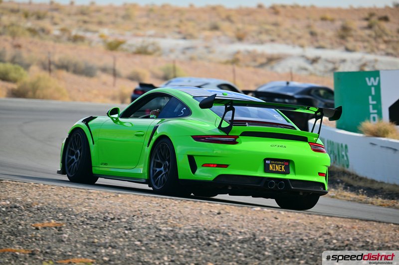Porsche 911 GT3 RS green